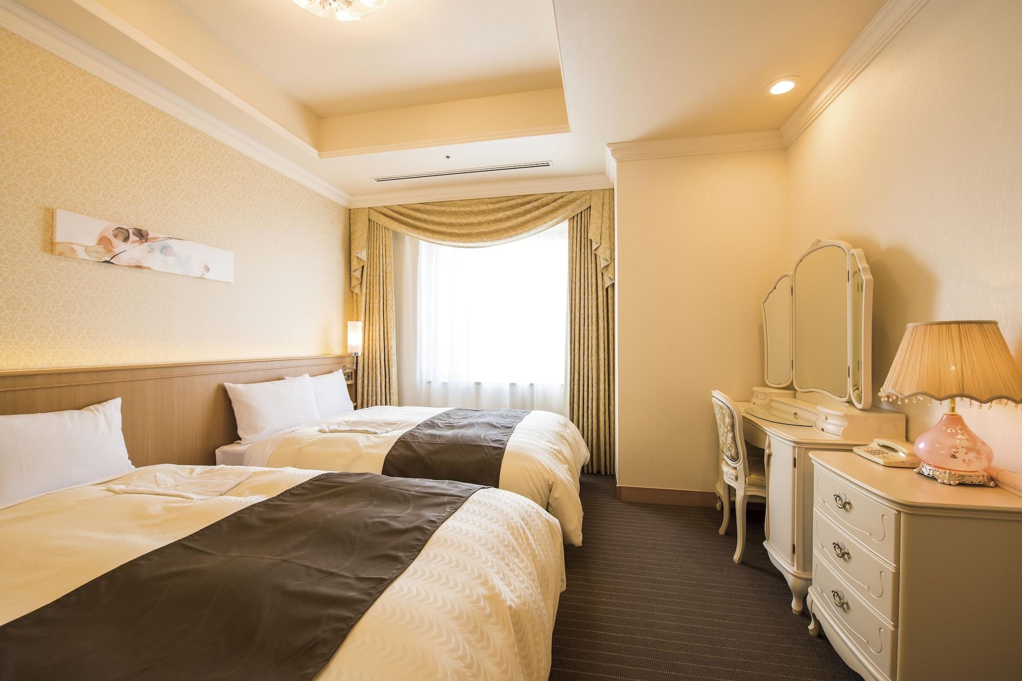Hotel Port Plaza Chiba Luaran gambar A room at the hotel