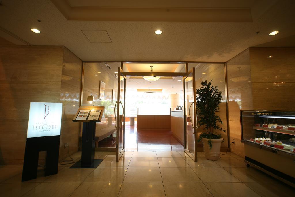 Hotel Port Plaza Chiba Luaran gambar Entrance to the club