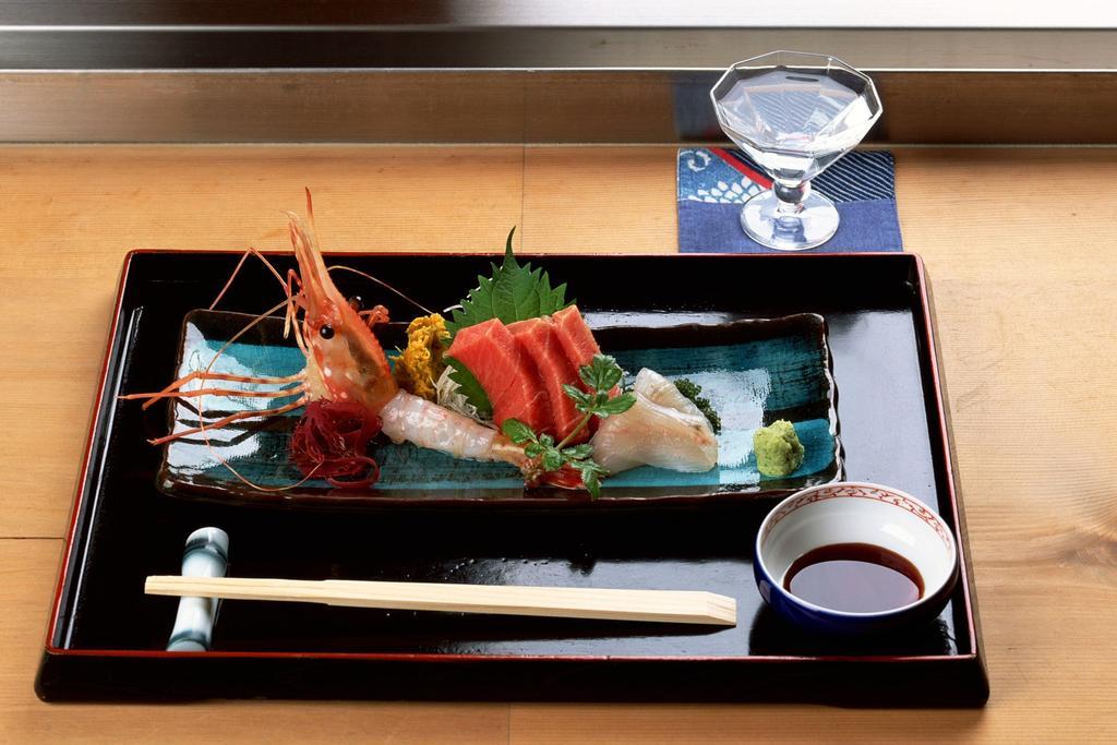 Hotel Port Plaza Chiba Luaran gambar Sashimi