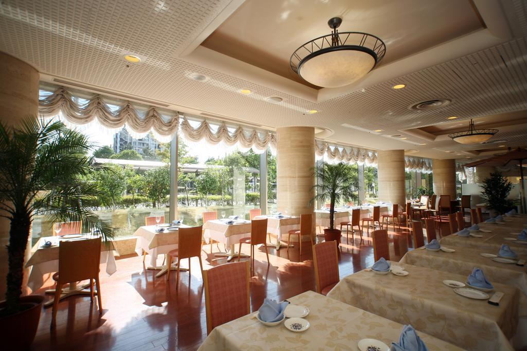 Hotel Port Plaza Chiba Luaran gambar The restaurant