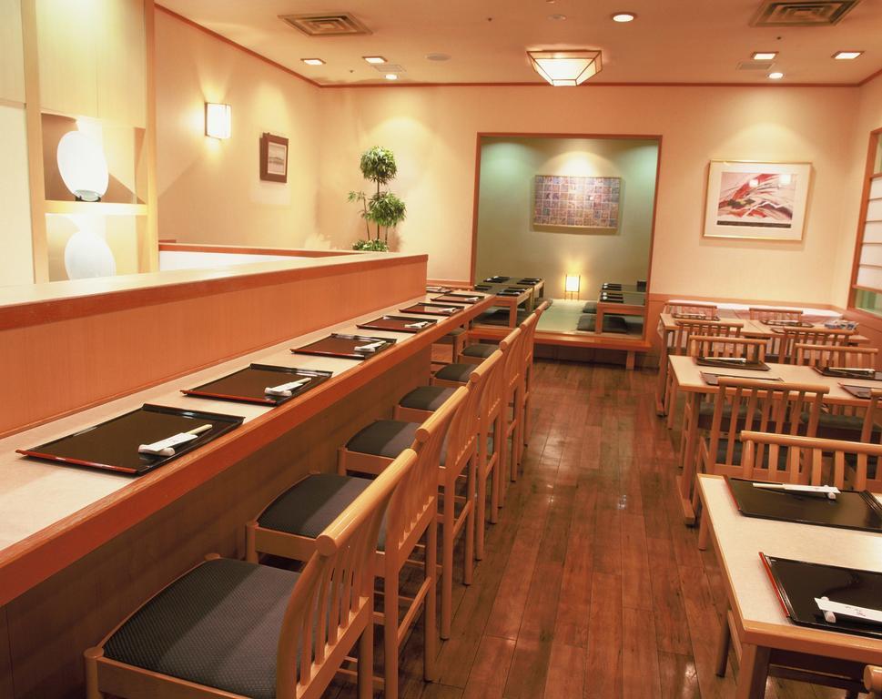 Hotel Port Plaza Chiba Luaran gambar Interior of a sushi restaurant