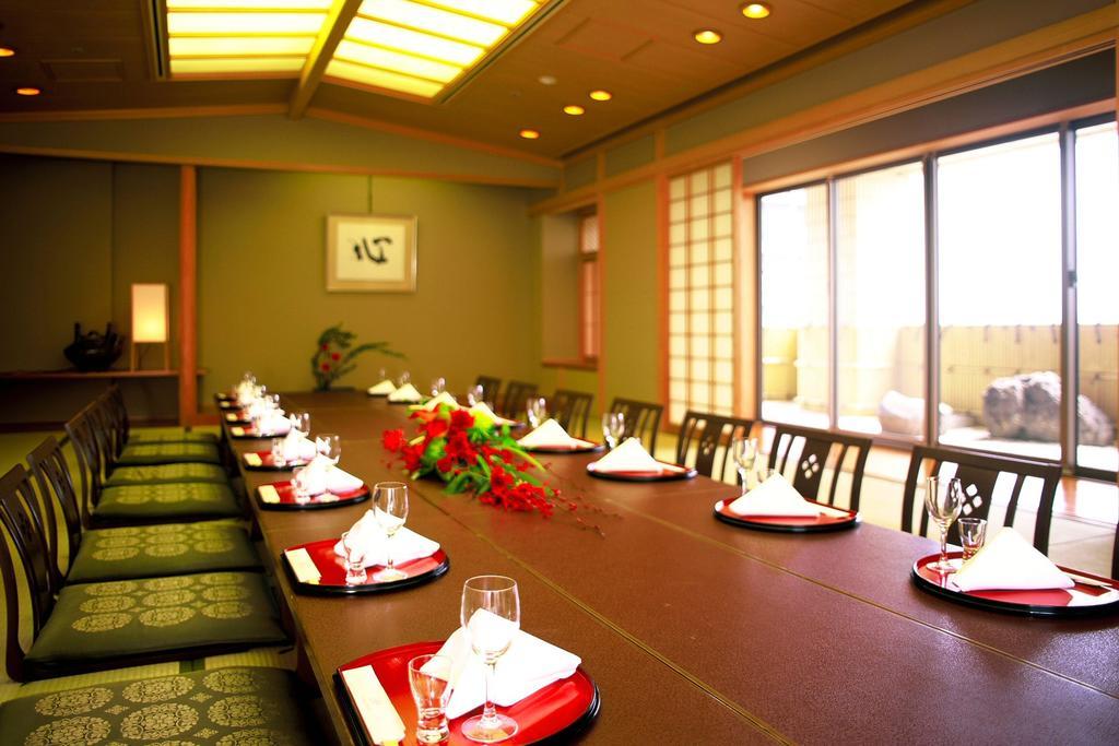 Hotel Port Plaza Chiba Luaran gambar A traditional Japanese restaurant