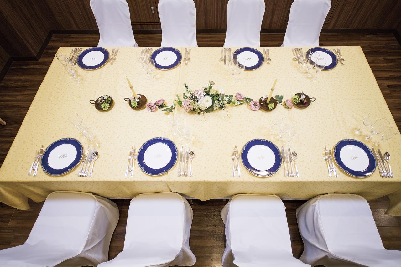 Hotel Port Plaza Chiba Luaran gambar A table set for a formal dinner