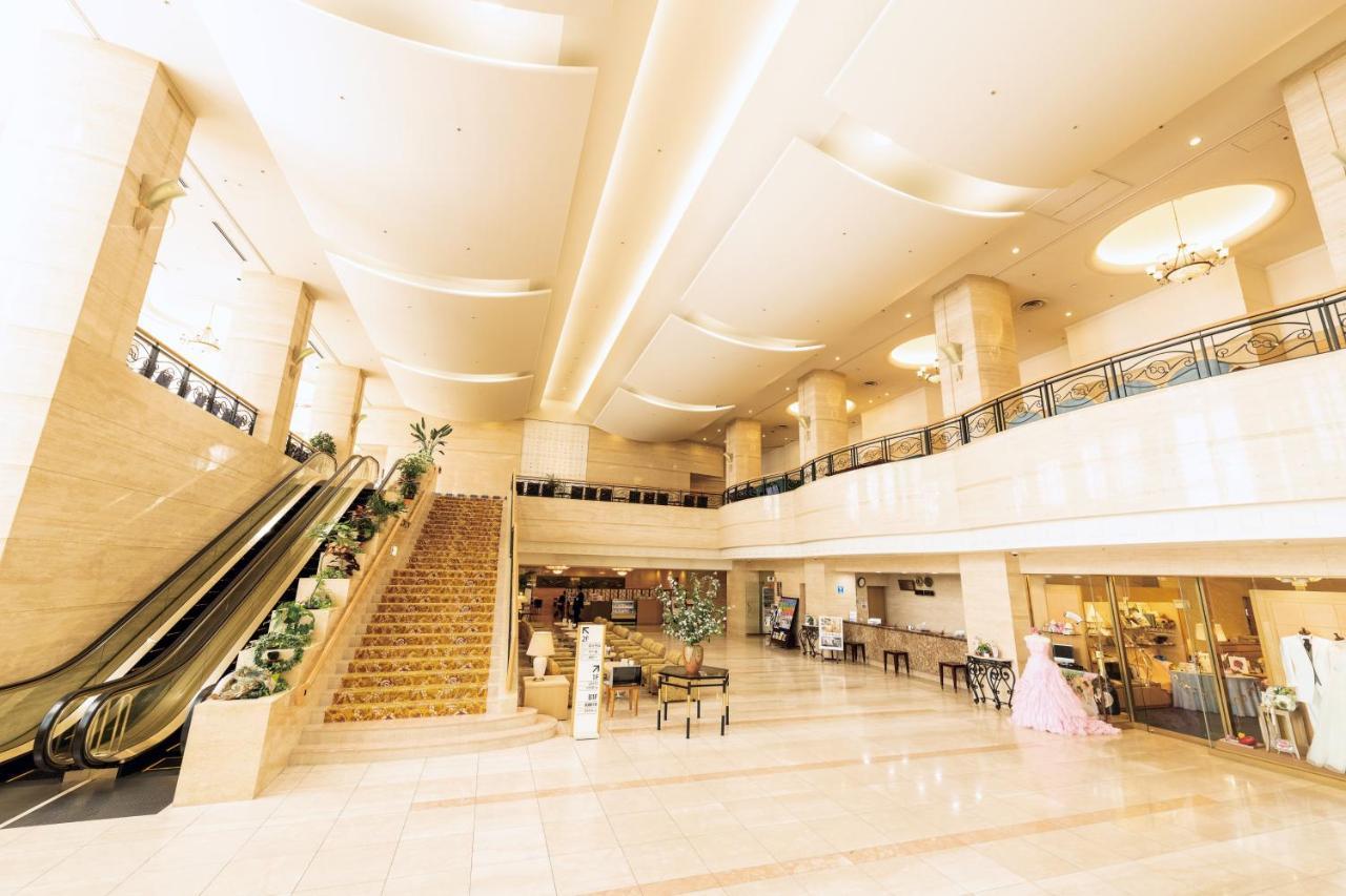 Hotel Port Plaza Chiba Luaran gambar The lobby of the hotel