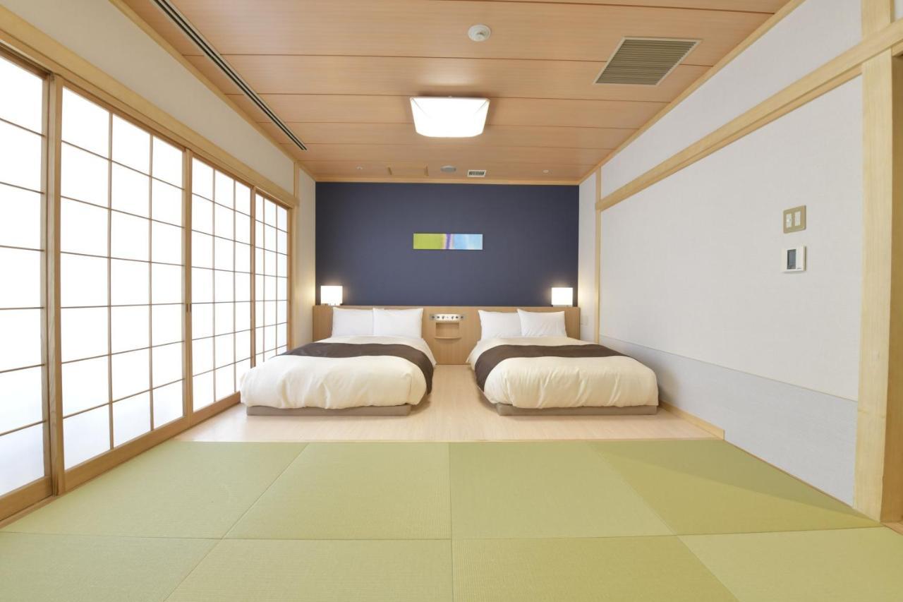 Hotel Port Plaza Chiba Luaran gambar A room at the hotel