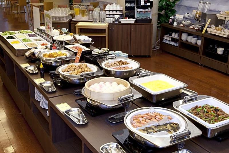 Hotel Port Plaza Chiba Luaran gambar A buffet in Japan